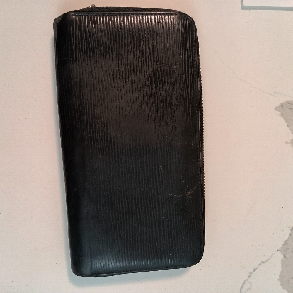 Authentic Louis Vuitton Epi Zippy Wallet  Long Wallet Noir Leather - Picture 2 of 16